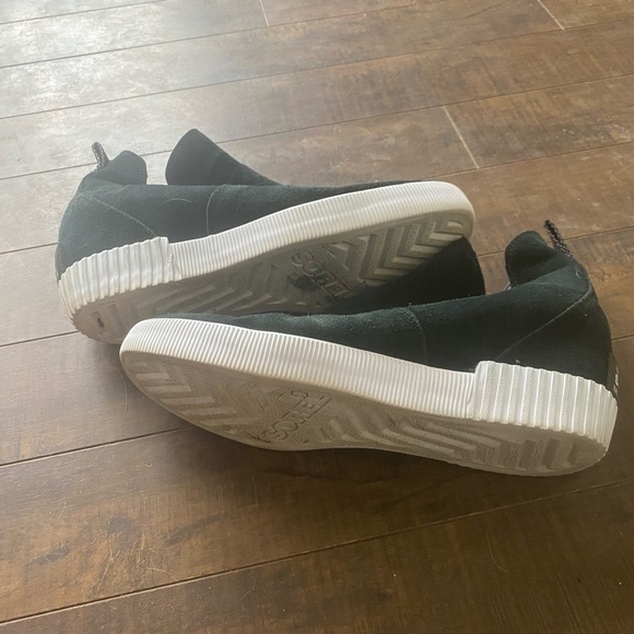 Sorel Out N About Slip on Wedge shoes - Picture 10 of 14